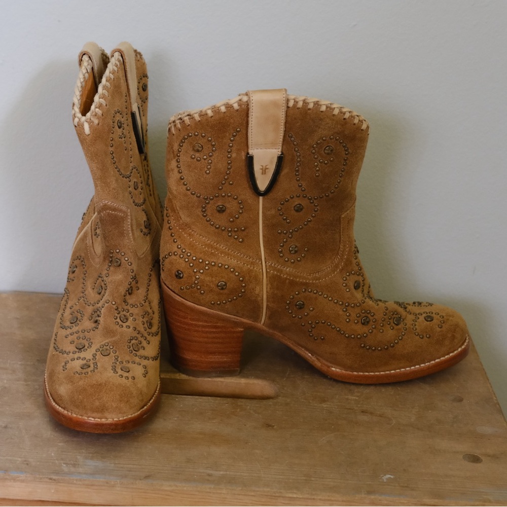 Tan Suede Frye Victoria Western Short Boots